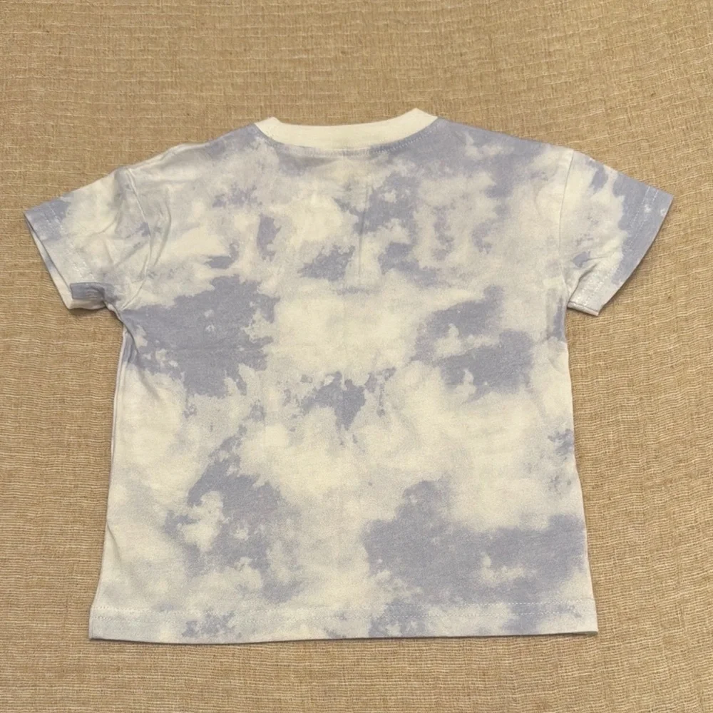 NWOT‎ Carter's Blue and White Shark Tee